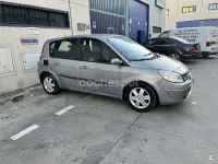 Usado Renault Scénic Dynamique 130 CV (95 kW) 2006 Gris / plata Monovolumen