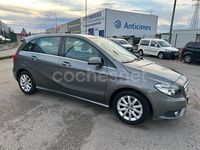 Usado Mercedes B180 109 CV (80 kW) 2013 Gris / plata Monovolumen