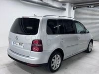 Usado VW Touran Edition 105 CV (77 kW) 2007 Gris / plata Monovolumen