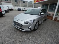 Usado Ford Focus Trend 95 CV (69 kW) 2021 Gris / plata Berlina
