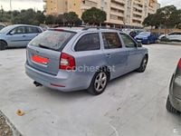 Usado Skoda Octavia Family 105 CV (77 kW) 2011 Gris / plata Berlina