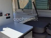 Usado VW Caravelle Trendline 102 CV (75 kW) 2016 Rojo Monovolumen