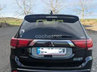 Usado Mitsubishi Outlander P-HEV Motion 224 CV (164 kW) 2019 Negro SUV