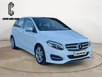 Usado Mercedes B180 Urban 109 CV (80 kW) 2015 Blanco Utilitario