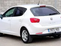 Usado Seat Ibiza Style 105 CV (77 kW) 2011 Blanco Berlina