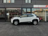 Usado Toyota Yaris Cross Active 116 CV (85 kW) 2023 Blanco SUV