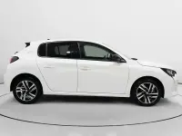 Usado Peugeot 208 Allure 100 CV (73 kW) 2023 Blanco Utilitario