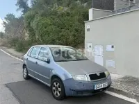 Usado Skoda Fabia Classic 64 CV (47 kW) 2002 Gris / plata Berlina