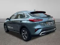 Usado Kia XCeed 136 CV (100 kW) 2024 Gris SUV