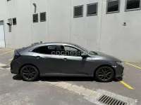 Usado Honda Civic Elegance 126 CV (92 kW) 2021 Gris / plata Berlina