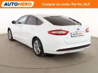 Usado Ford Mondeo Titanium 150 CV (110 kW) 2015 Blanco Berlina