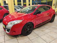 Usado Renault Mégane Dynamique 110 CV (80 kW) 2011 Rojo Berlina
