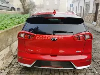 Usado Kia Niro 141 CV (103 kW) 2018 Rojo SUV