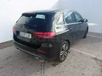 Usado Mercedes B200 150 CV (110 kW) 2022 Negro Monovolumen