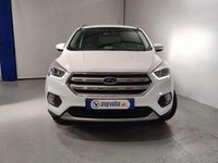 Usado Ford Kuga Trend+ 120 HP (88 kW) 2019 Branco SUV