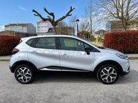 Usado Renault Captur Zen 110 CV (80 kW) 2018 Gris / plata SUV