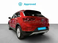 Usado VW T-Roc Life 110 CV (80 kW) 2023 Rojo SUV