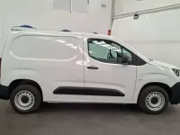 Usado Peugeot Partner 76 CV (55 kW) 2022 Blanco Monovolumen
