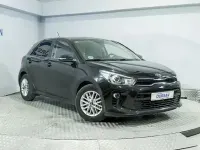 Usado Kia Rio 100 CV (73 kW) 2017 Negro