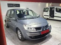 Usado Renault Scénic II 105 CV (77 kW) 2007 Gris / plata Monovolumen