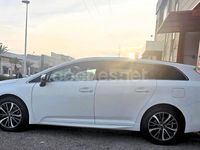 Usado Toyota Avensis Advance 143 CV (105 kW) 2016 Blanco Familiar