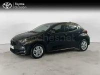 Usado Toyota Yaris 125 CV (91 kW) 2021 Negro Utilitario