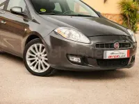 Usado Fiat Bravo Dynamic 105 CV (77 kW) 2008 Gris / plata Utilitario