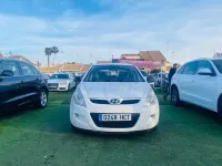 Usado Hyundai i20 Classic 78 CV (57 kW) 2011 Blanco Utilitario