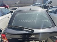 Usado Opel Astra Comfort 100 CV (73 kW) 2001 Negro Berlina