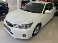 Usado Lexus CT200h Executive Line 136 CV (100 kW) 2013 Blanco Berlina