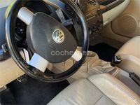 Usado VW New Beetle 100 CV (73 kW) 2003 Negro Utilitario