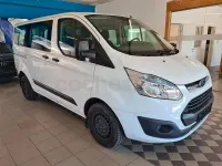 Usado Ford 300 Titanium 125 CV (91 kW) 2015 Blanco Monovolumen