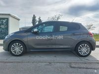 Usado Peugeot 208 Signature Sky 82 CV (60 kW) 2019 Gris / plata Utilitario