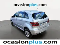 Usado Mercedes B180 109 CV (80 kW) 2010 Gris Monovolumen