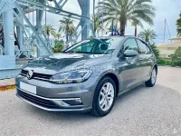 Usado VW Golf VII Advance 125 CV (91 kW) 2018 Gris / plata Berlina