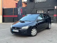 Usado Ford Focus Trend 100 CV (73 kW) 2006 Negro Berlina
