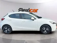 Usado Mazda 2 Center-Line 90 CV (66 kW) 2024 Blanco Utilitario