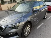 Usado Skoda Scala Style 110 CV (80 kW) 2023 Gris / plata Utilitario