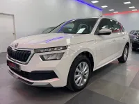 Usado Skoda Kamiq 110 CV (80 kW) 2022 Blanco SUV