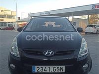Usado Hyundai i20 Comfort 90 CV (66 kW) 2009 Negro Utilitario