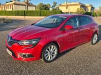 Usado Renault Mégane IV Zen 140 CV (102 kW) 2019 Rojo Berlina