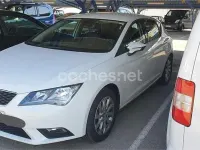 Usado Seat Leon Style 105 CV (77 kW) 2015 Blanco Berlina
