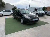 Usado Renault Clio II Authentique 75 CV (55 kW) 2010 Negro Berlina