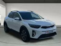 Usado Kia Stonic Style 100 CV (73 kW) 2025 Blanco SUV