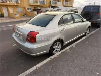 Usado Toyota Avensis Sol 129 CV (94 kW) 2004 Beige Berlina