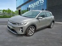 Usado Kia Stonic 120 CV (88 kW) 2023 Verde SUV