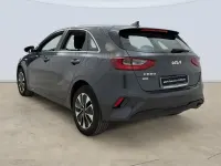 Usado Kia Ceed 140 CV (102 kW) 2025 Gris Utilitario