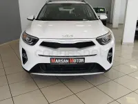 Usado Kia Stonic 84 CV (61 kW) 2023 Blanco SUV