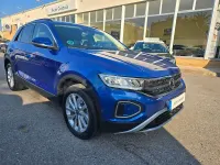 Usado VW T-Roc Life 150 CV (110 kW) 2025 Azul SUV