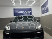 Usado Porsche Cayenne 462 CV (339 kW) 2021 Gris / plata SUV